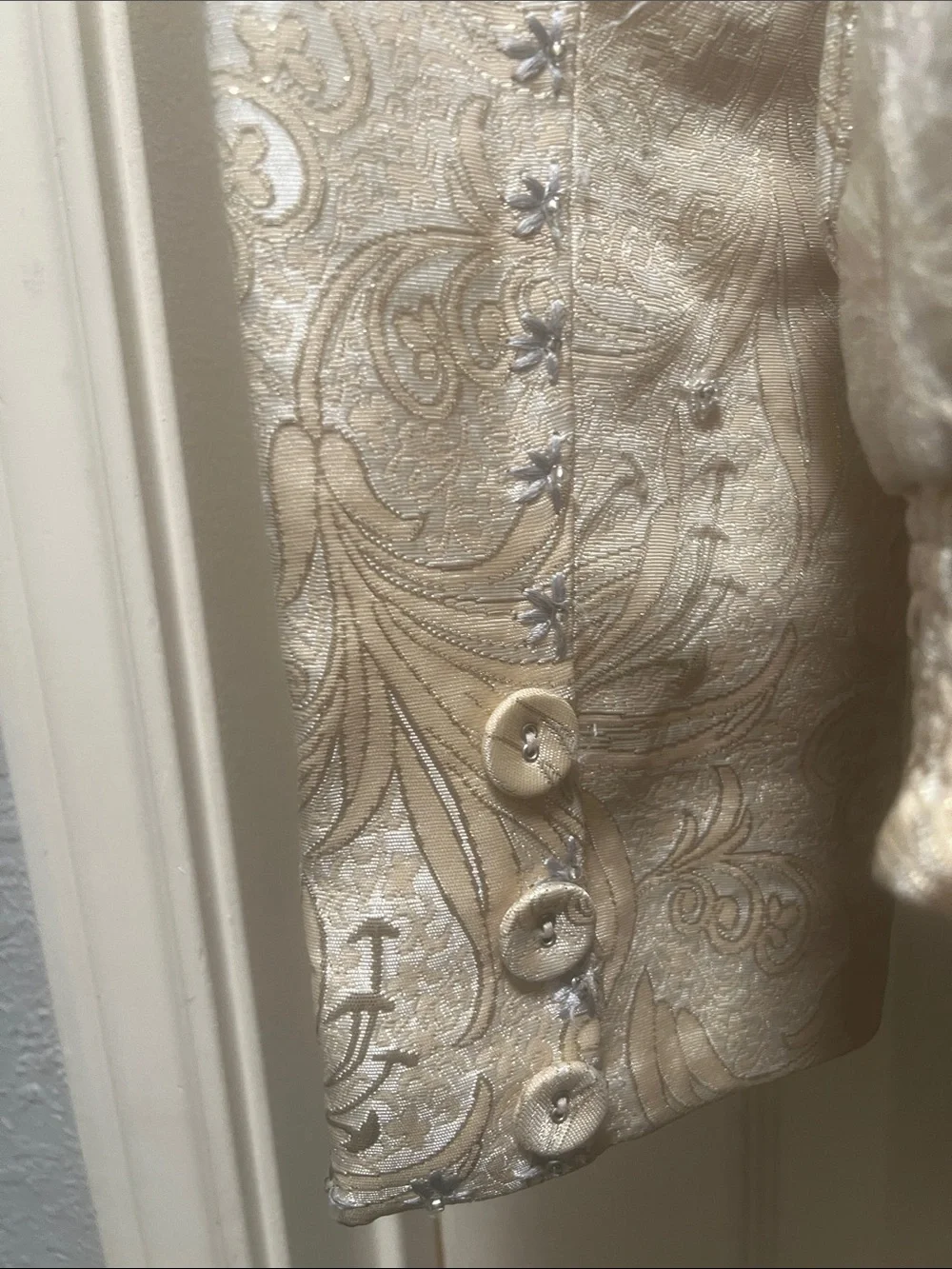American Retro Ivory Embroidered Blazer Jacket (Bin 6-021)